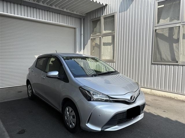 TOYOTA VITZ F 2015
